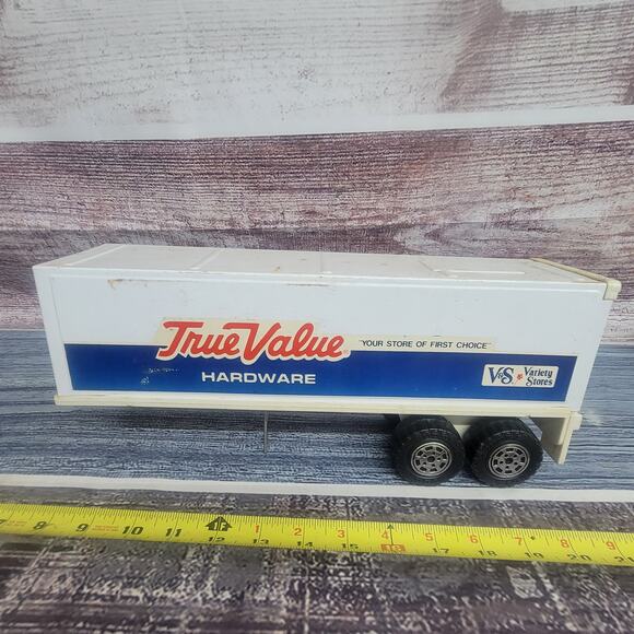Buddy L True Value Pressed Steel and plastic semi trailer missing 1 rear door - Picture 4 of 9